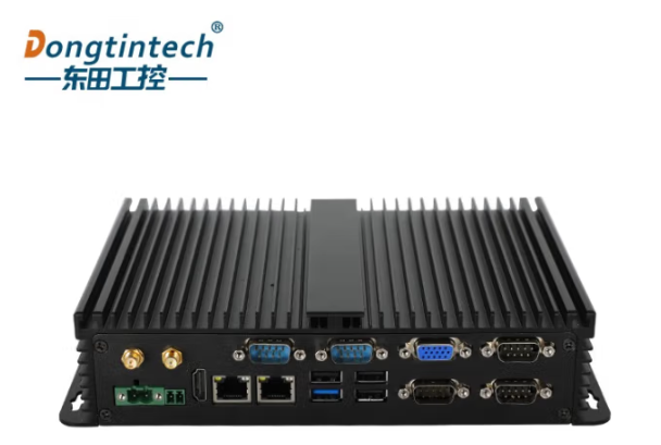 東田嵌入式數(shù)據(jù)采集工控機(jī).png